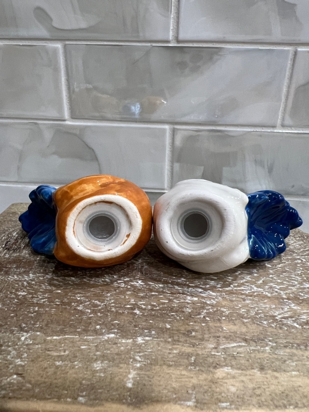 Ceramic Rooster Chicken Salt & Pepper Shakers Blue Tail Farmhouse - Picture 6 of 8
